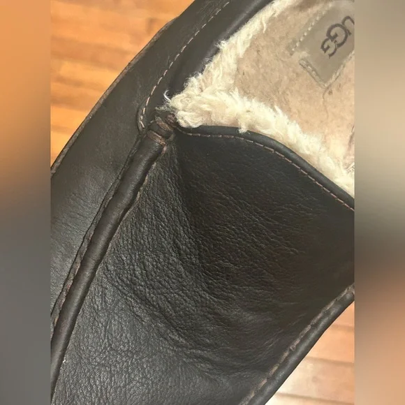 UGG Ascot Men's Leather Slipper, Size 11EEE- Espresso